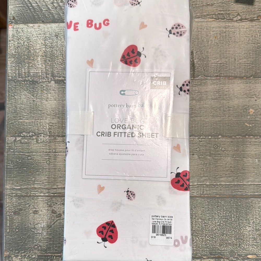Pottery Barn Baby - Love Bug Organic Cotton - Crib Fitted Sheet - White and Red
